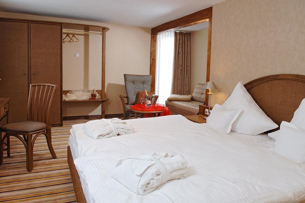 Gaestehaus Dorf-Alm Виллинген Номер фото